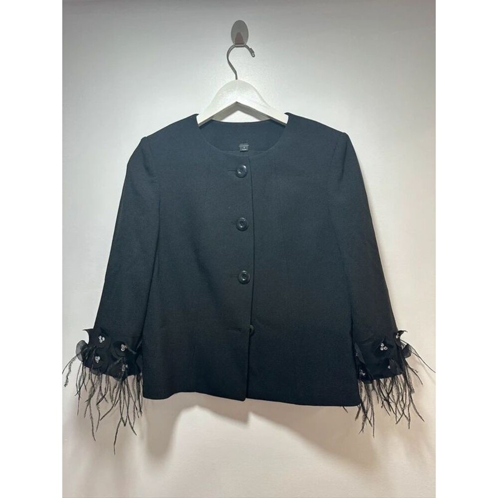 VTG Sports jacket with feathery accents, black, Sz 6